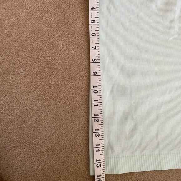 Lululemon mint green Tanktop - Picture 4 of 5